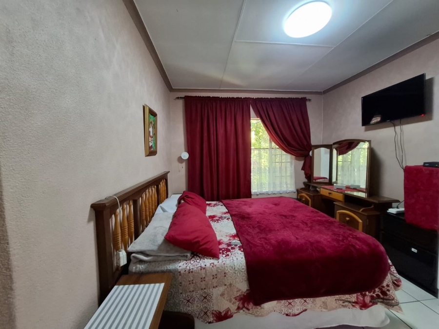 4 Bedroom Property for Sale in Safari Gardens North West